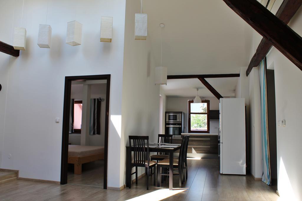 Апартаменты Attic With Parking, Near The Center Of Cb - 110M2 Ческе-Будеёвице Экстерьер фото
